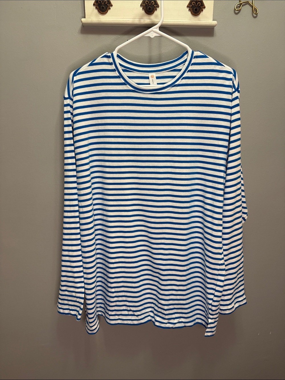 Anthropologie Daily Practice Cotton Long-Sleeve Tee
Size Small - Picture 4 of 7